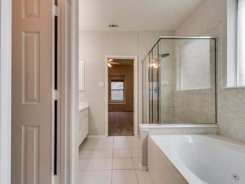 8313 Rolling Rock Dr, Fort Worth TX  76123-1891 exterior