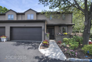 170 Van Winkle Ln, Mahwah, NJ 07430-1591