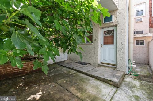 2335 12 St, Philadelphia PA 19133-1008 exterior