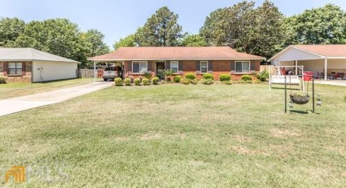 1027 Carl Vinson Pkwy, Lithonia, GA 31028-1364