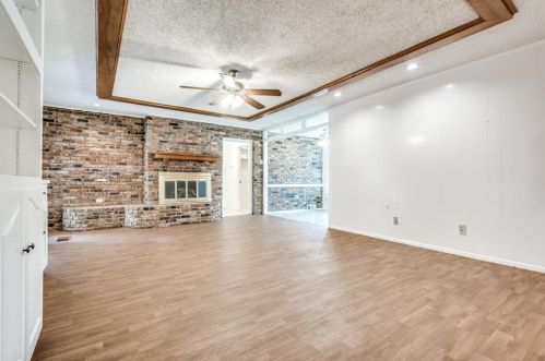 809 Tanglewood Dr, Irving TX 75061-6815 exterior