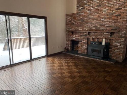 220 Gln Oban Dr, Arnold MD 21012-2110 exterior