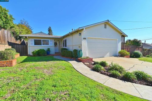 18960 California St, Hayward, CA 94546-3128