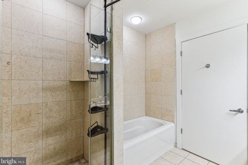 23 23rd St, Philadelphia PA  19103-3040 exterior