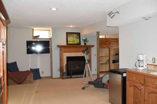 15737 Hayes Trail Ct, Saint Paul MN  55124-7143 exterior