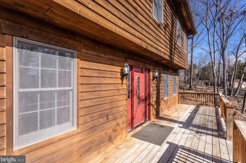 2326 Hawksbill Rd, Mc Gaheysville, VA 22840-3331