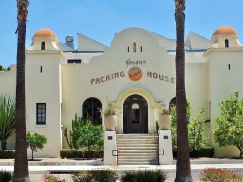 520 Anaheim Blvd, Anaheim CA  92805-2647 exterior