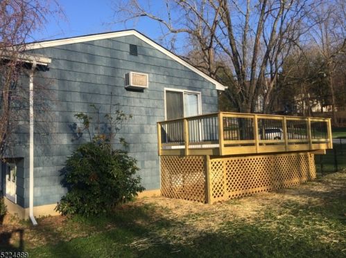 100 Forest Rd, Andover NJ  07821-2233 exterior