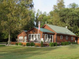 417 Shore Rd, Alburgh, VT 05440-9782