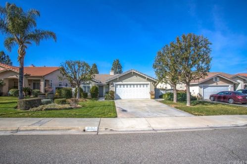 2157 Stewart St, Colton, CA 92324-7519