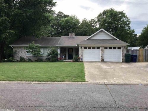 28 Summerfield Dr, Conway, AR 72034-3304