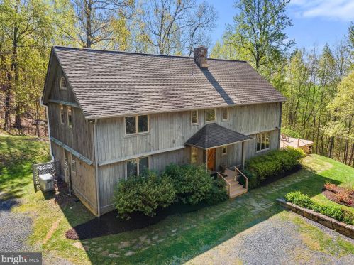 3897 Leeds Manor Rd, Markham, VA 22643-1912