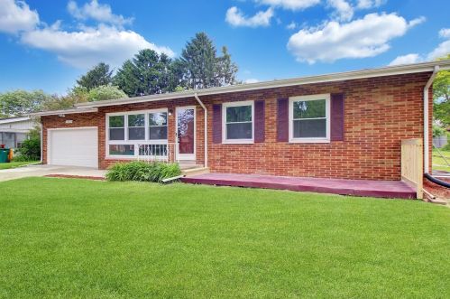 921 56th Ave, Gary, IN 46410-1721