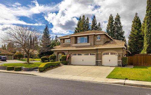 461 Diamond Oaks Dr, Vacaville, CA 95688-1039