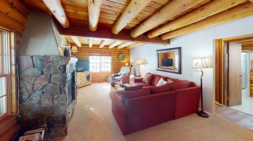14004 Hansel Ave, Truckee, CA 96161-6300