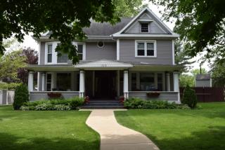 111 Church St, Sadorus, IL 61872-9605
