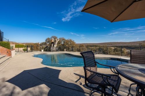 11060 Dedmon Ct, Valley Home, CA 95361-9560