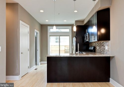 1525 5th St, Philadelphia PA  19147-6532 exterior