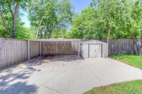 2208 Hillcrest St, Fort Worth TX  76107-4300 exterior