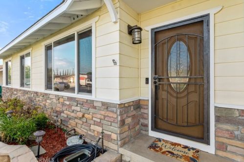 12901 Rosalind Dr, Santa Ana, CA 92705-1112