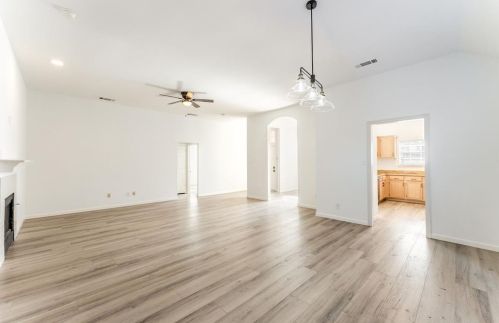 7642 Chadwick Ct, Dallas TX 75248-1600 exterior