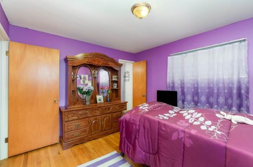 8974 Daly Rd, Cincinnati OH 45231-4637 exterior