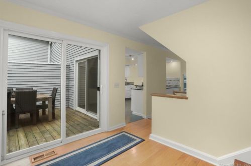21 Wilton Crst, Wilton, CT 06897-4050