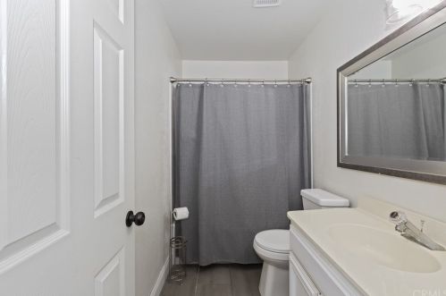8554 Rosemary Dr, Riverside CA  92508-2965 exterior