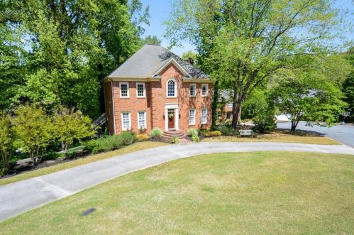 1150 Ives Ct, Atlanta, GA 30319-1668