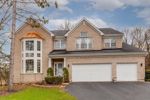 29 River Oaks Cir, Buffalo Grove, IL 60089-8804