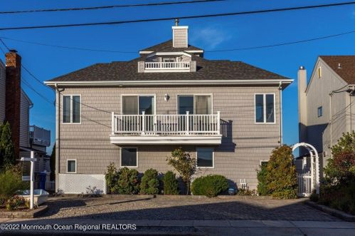 450 Tamiami Dr, Lavallette NJ  08735-3035 exterior