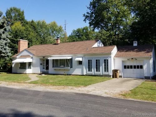 410 Blair St, Virden, IL 62690-1215
