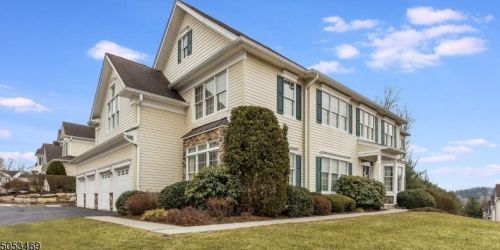35 Mackenzie Ln, Parsippany, NJ 07834-3723