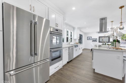 3586 Lathrop Ave, Simi Valley CA  93063-1119 exterior