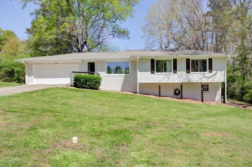 1106 Amelia Dr, Marietta, GA 30060-6104