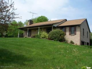 12 Galloping Hills Rd, Staunton, VA 24401-8361
