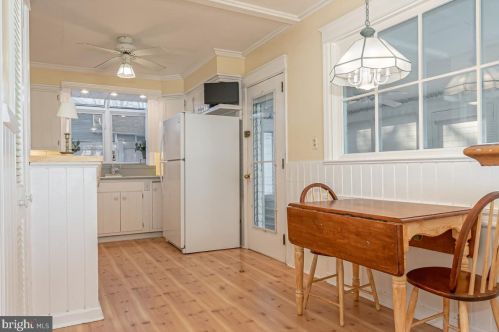 456 Gladstone Ave, Tavistock NJ 08033-4005 exterior