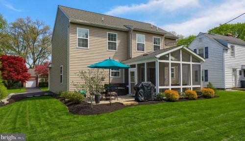 1518 Sunset Ave, Lancaster PA  17601-4328 exterior