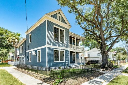 1804 37th St, Galveston, TX 77550-6747