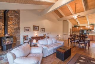 10300 Schaffer Dr, Truckee CA  96161-1903 exterior