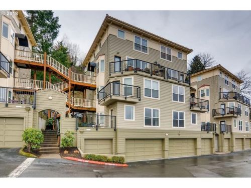 413 Uptown Ter, Portland, OR 97210-5557