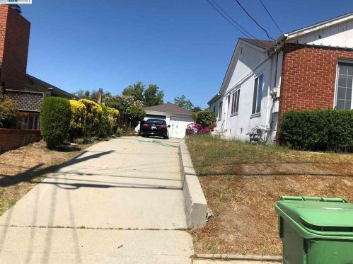 21744 Prospect St, Hayward, CA 94541-2670