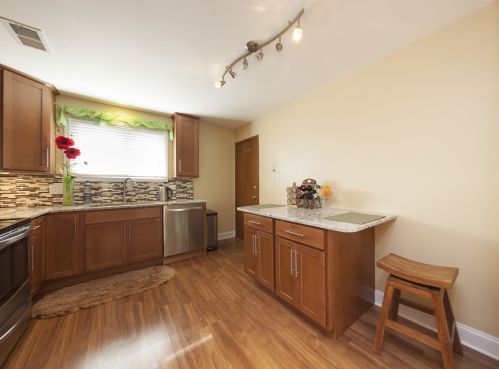 1000 Grove Dr, Mount Prospect, IL 60056-4472