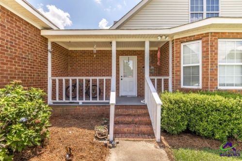 106 Pine Ln, Bonaire, GA 31005-4431