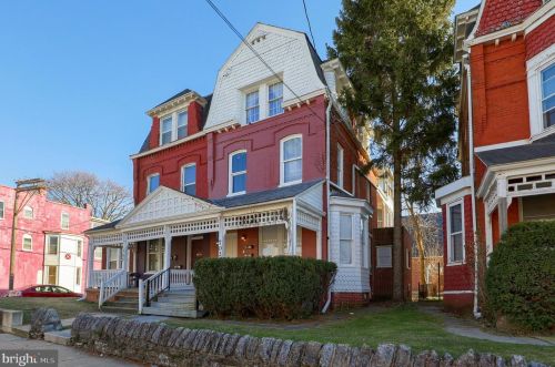 702 King St, York, PA 17401-3685