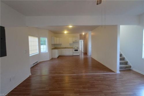 405 Hunter St, Suffolk, VA 23434-4823