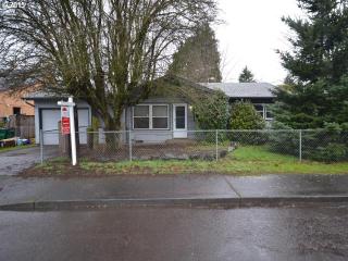 9933 Yukon St, Portland OR  97202-5325 exterior