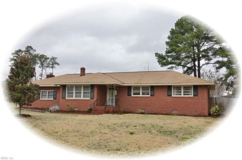 141 Mill Ln, Yorktown, VA 23692-3218
