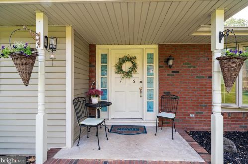 76 Lochatong Rd, Trenton, NJ 08628-1606