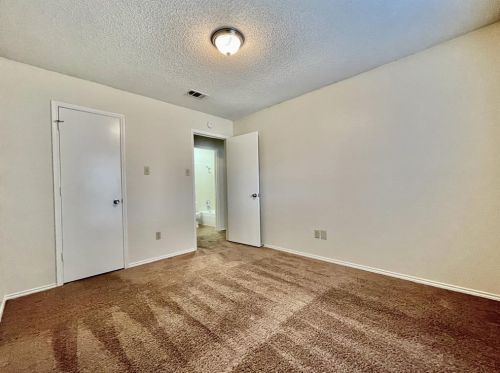 7208 Rdg Rd, Fort Worth TX  76133-7726 exterior